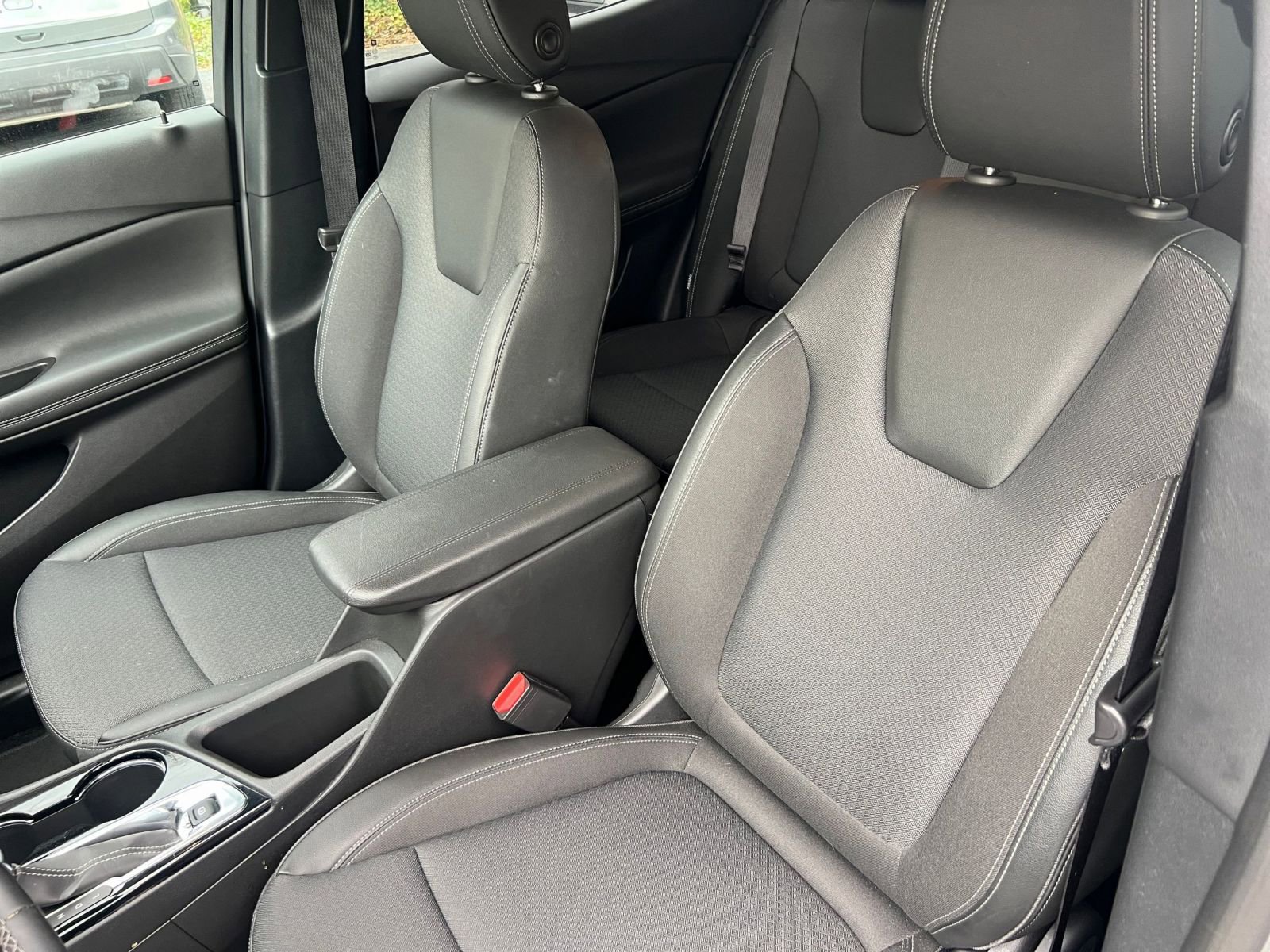 Used 2025 Buick Encore GX Preferred image 22