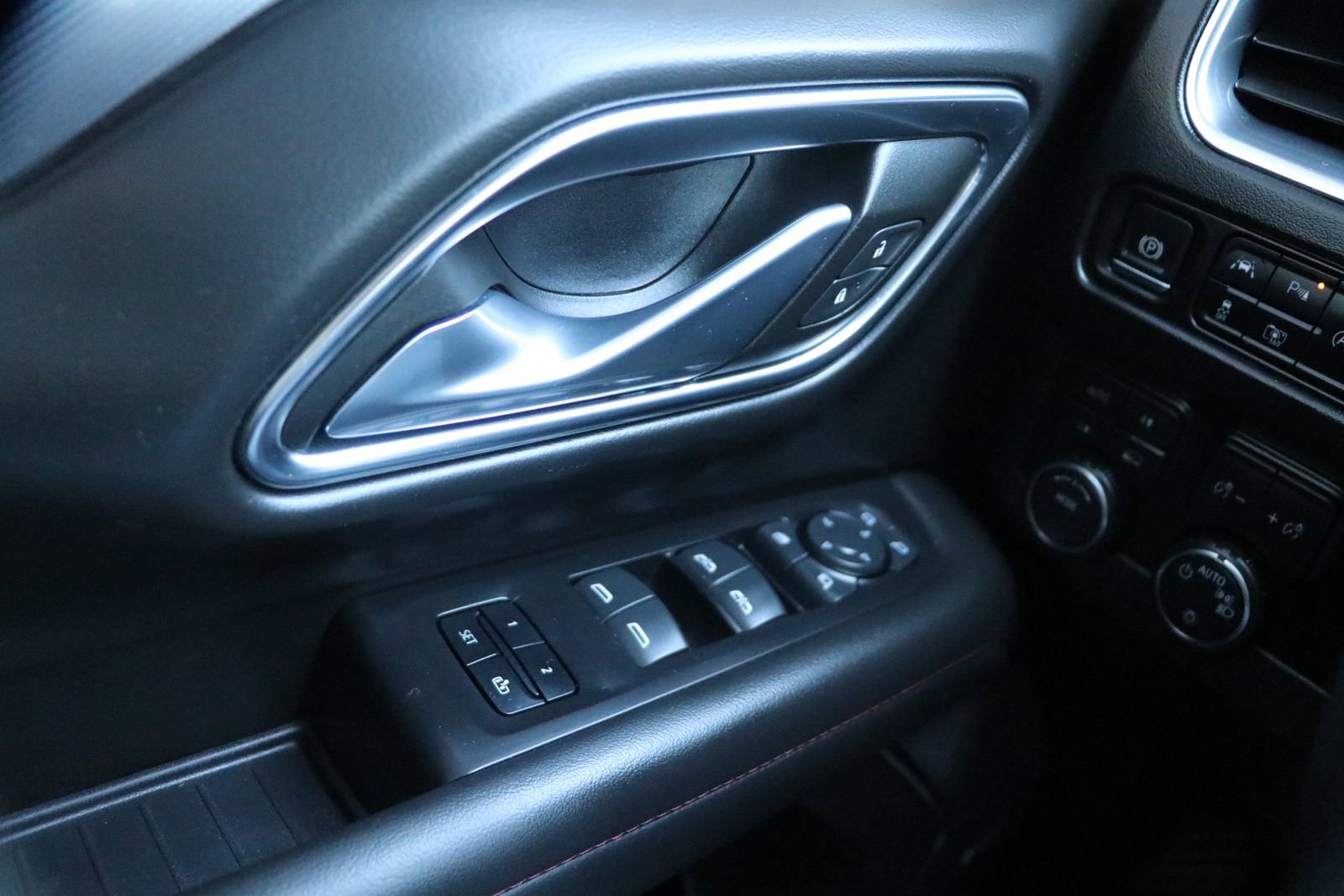 Used 2024 Chevrolet Tahoe RST w/ Luxury Package image 11