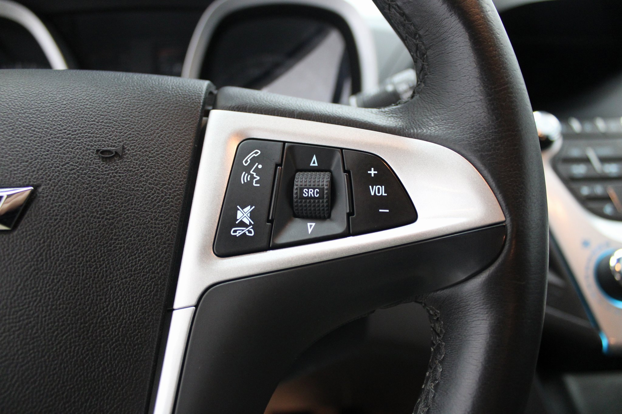 Used 2016 Chevrolet Equinox LTZ w/ Enhanced Convenience Package image 33