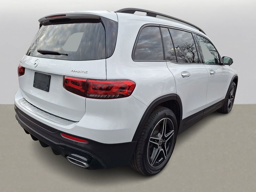 Used 2022 Mercedes-Benz GLB 250 4MATIC w/ AMG Line image 5