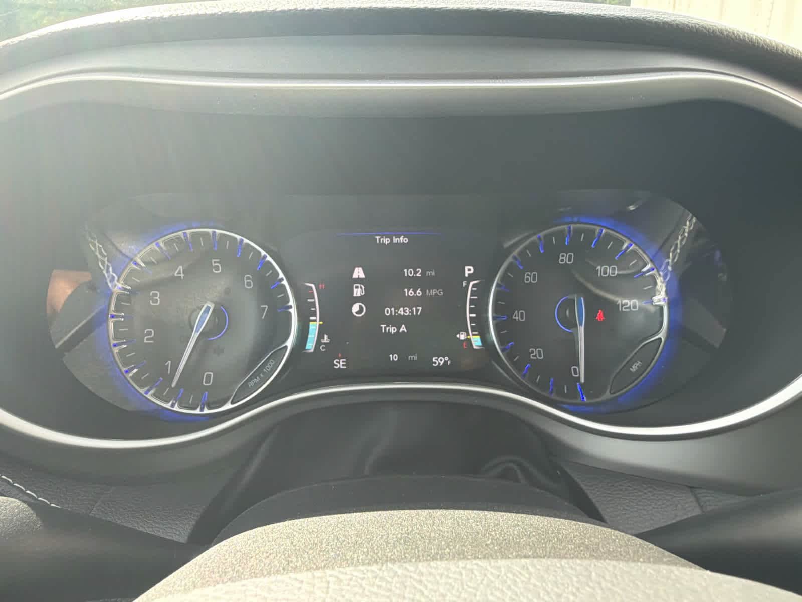 New 2027 Chrysler Pacifica Select FWD image 27