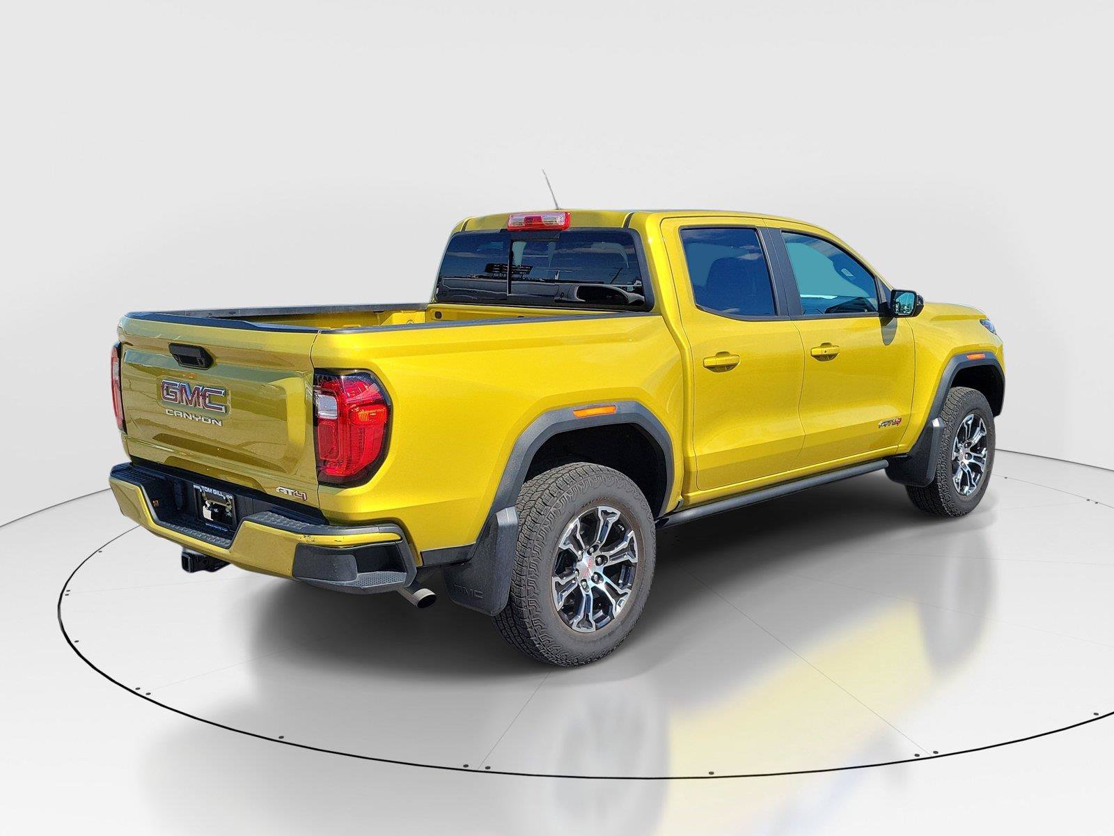 Used 2023 GMC Canyon AT4 AWD/4WD image 4