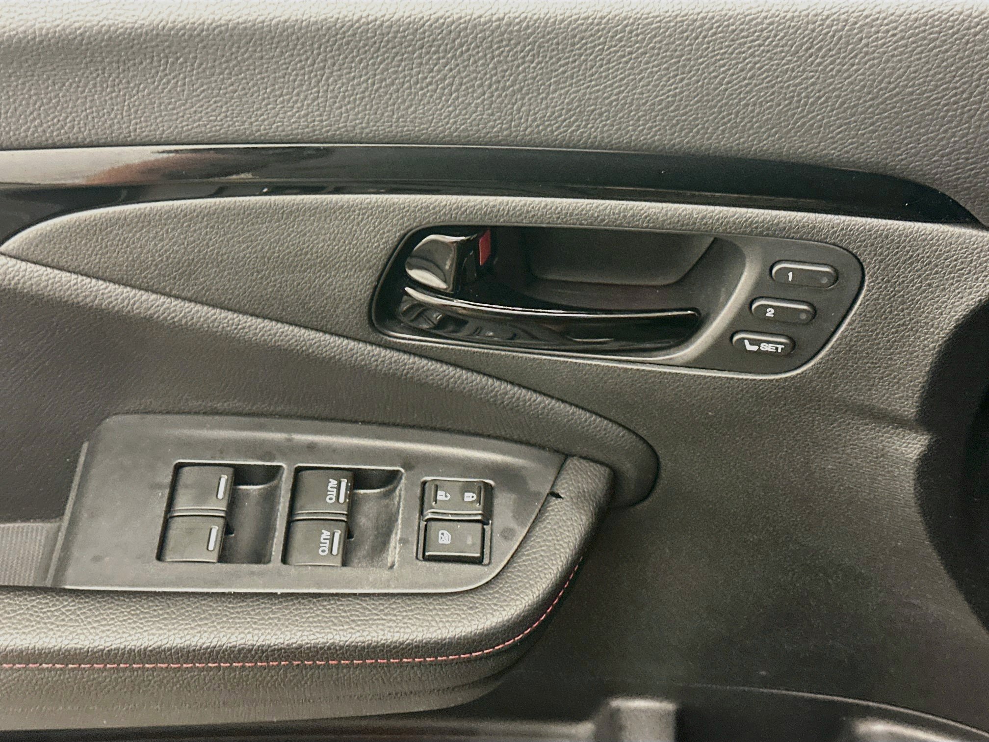 Used 2025 Honda Passport Black Edition image 15