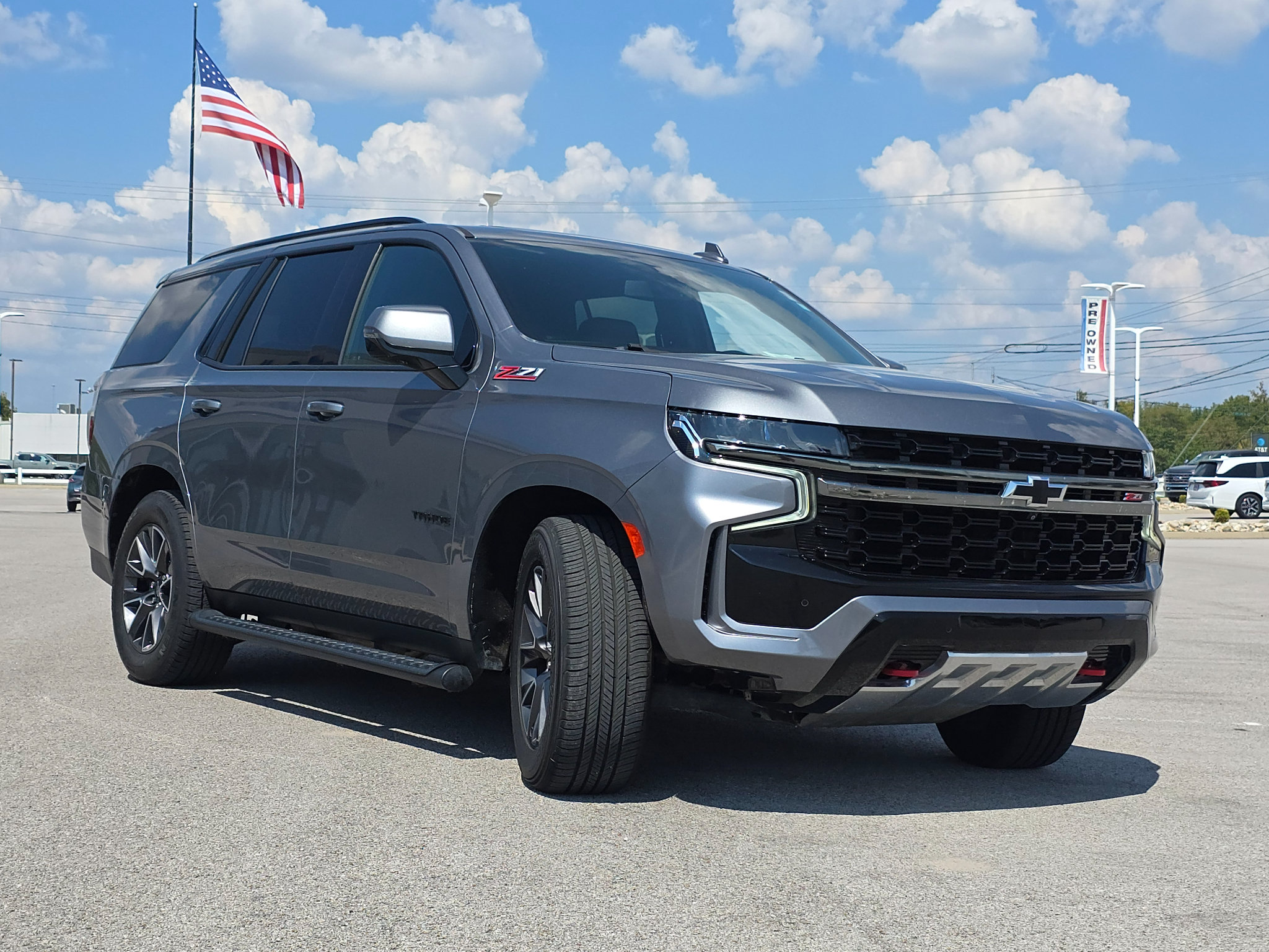 Used 2022 Chevrolet Tahoe Z71 w/ Z71 Off-Road Package AWD/4WD image 3
