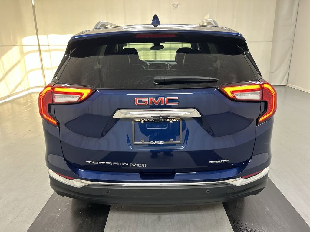 Certified 2022 GMC Terrain SLT w/ Tech Package AWD/4WD image 20