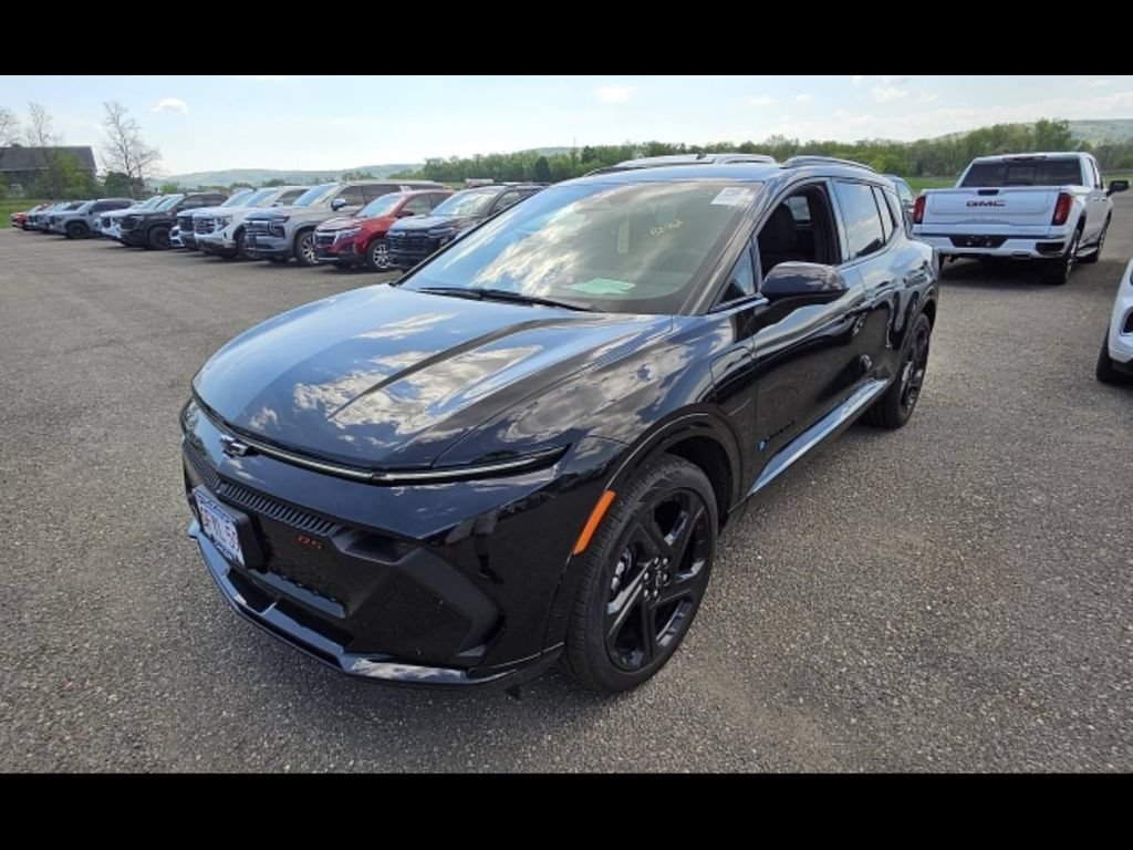 Used 2026 Chevrolet Equinox EV RS FWD image 3
