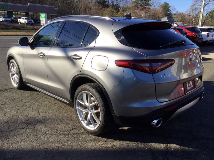 Used 2019 Alfa Romeo Stelvio Ti Sport w/ Quick Order Package 22S Sport image 7