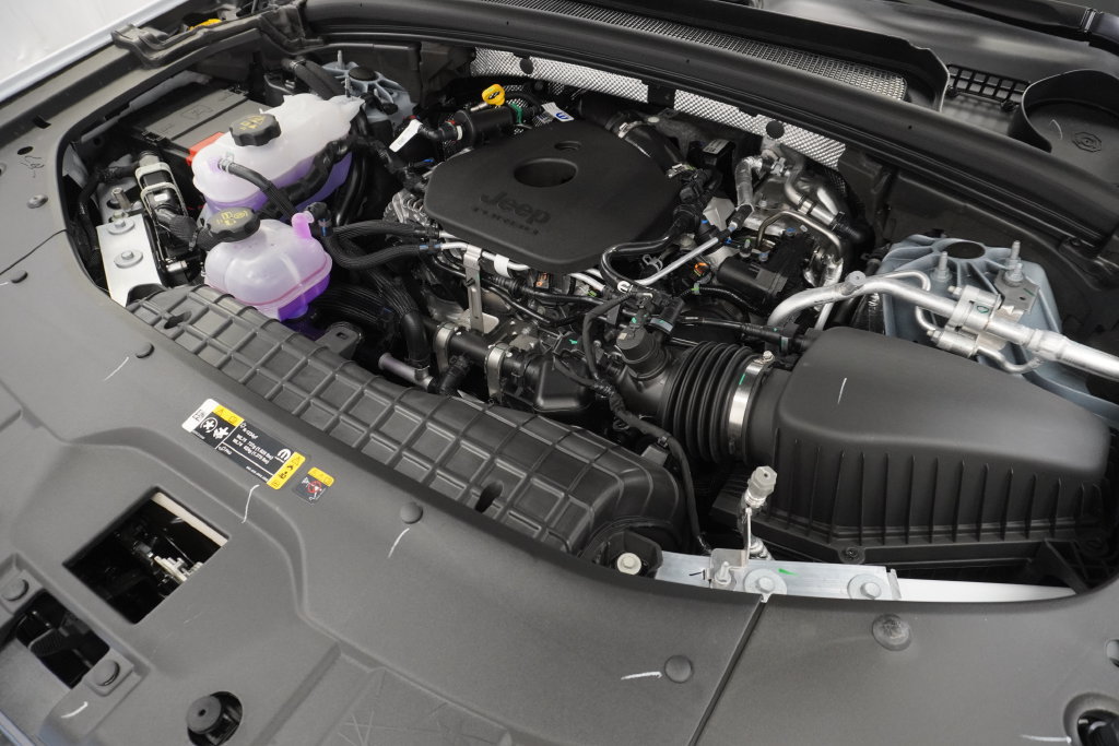 New 2026 Jeep Grand Cherokee Altitude AWD/4WD image 39