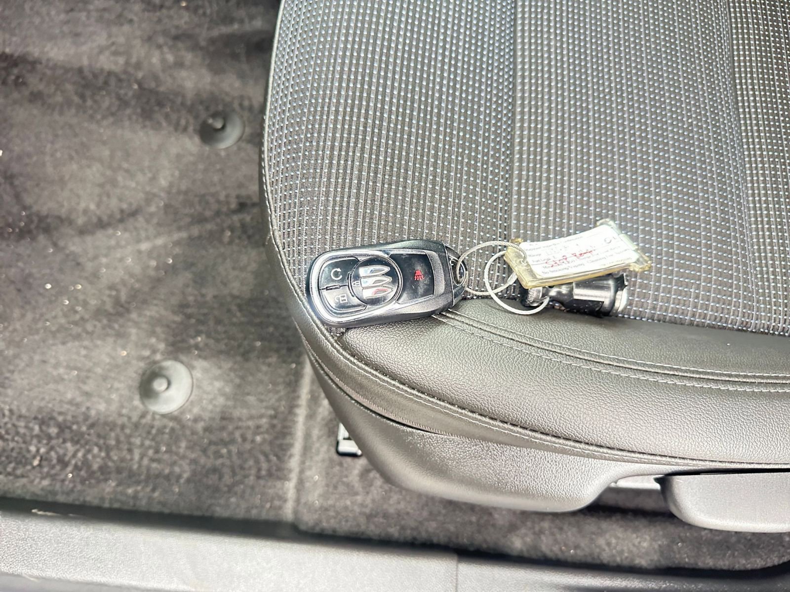 Used 2025 Buick Envista Preferred image 22