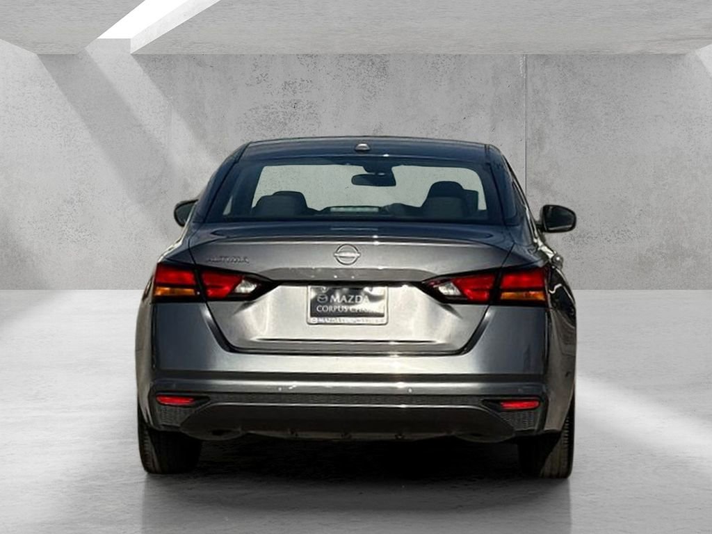 Used 2025 Nissan Altima 2.5 SV image 6