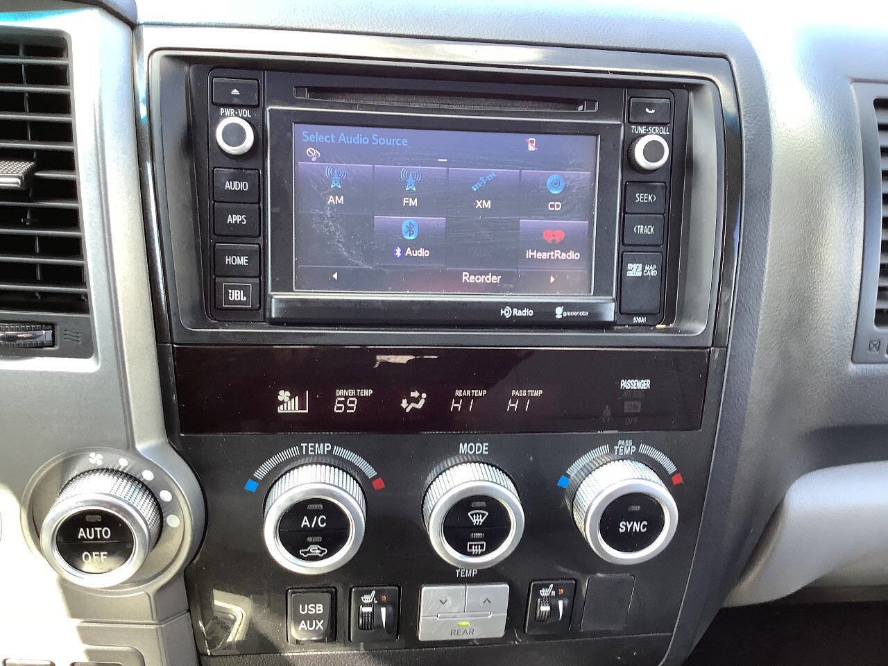 Used 2015 Toyota Sequoia Limited AWD/4WD image 50