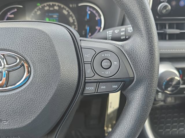 Used 2025 Toyota RAV4 LE image 17