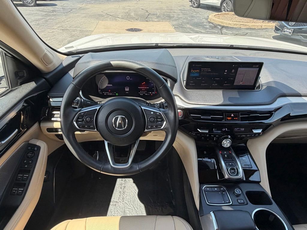 Used 2024 Acura MDX SH-AWD w/ Technology Package image 17