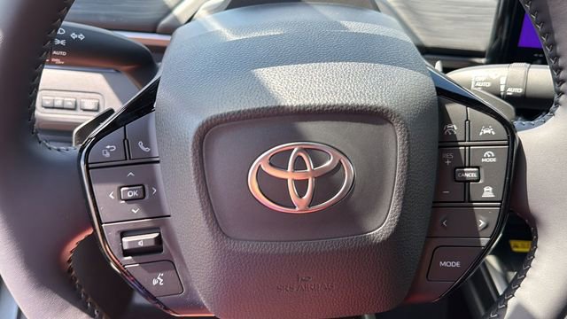 New 2026 Toyota C-HR AWD/4WD image 18