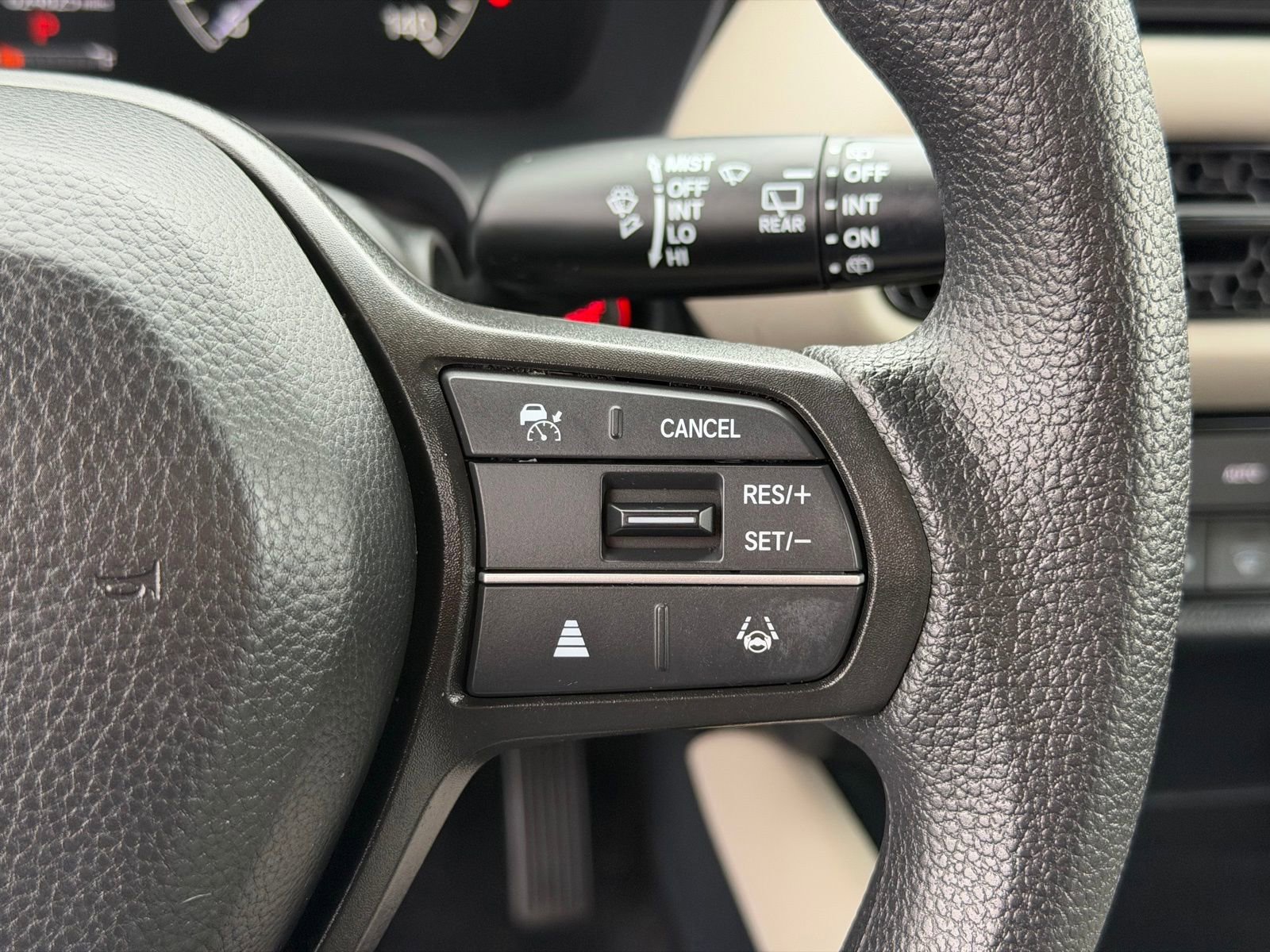 Used 2023 Honda HR-V LX image 17