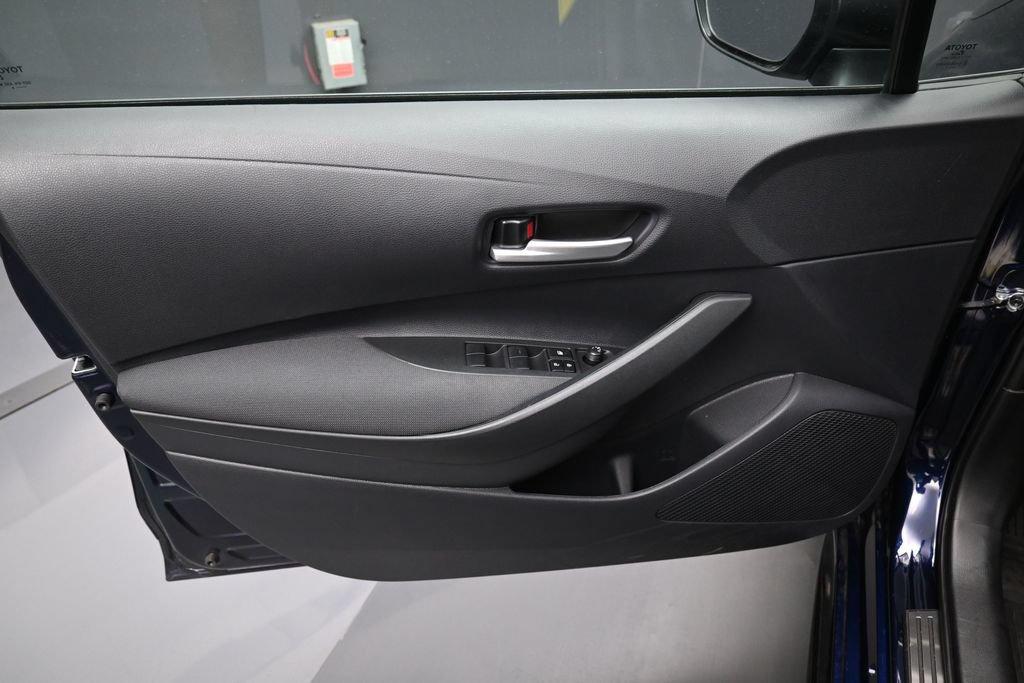 Certified 2026 Toyota Corolla SE w/ SE Package FWD image 10