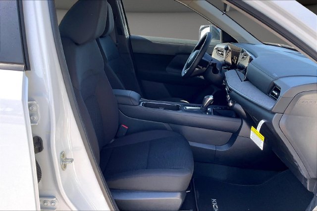 New 2027 Nissan Kicks S FWD image 9
