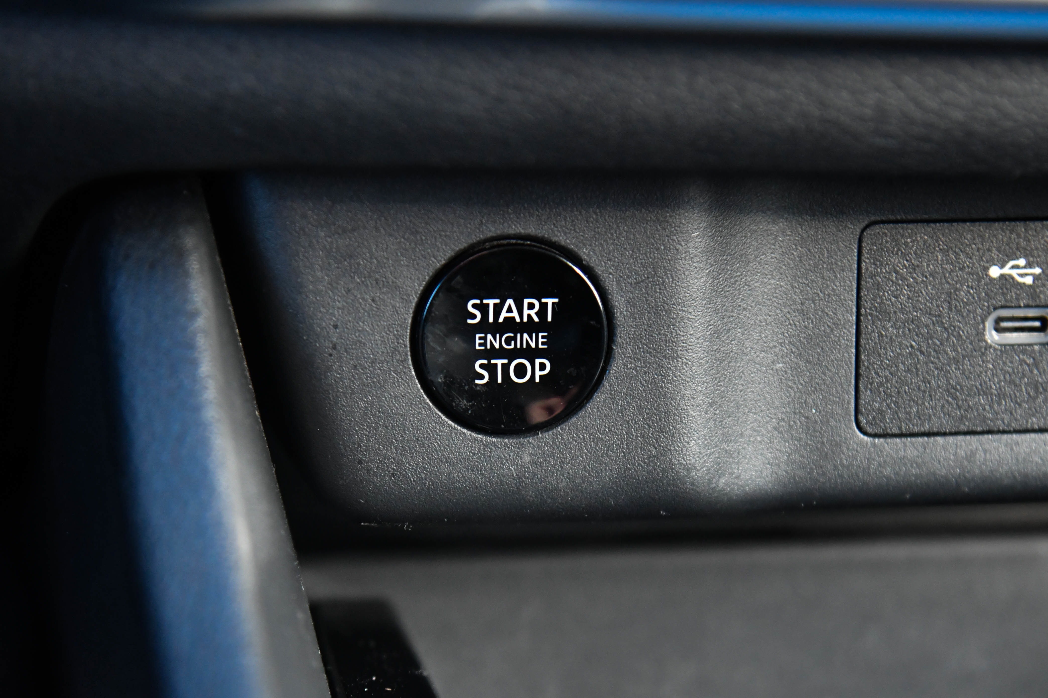 Used 2024 Nissan Rogue SV image 27