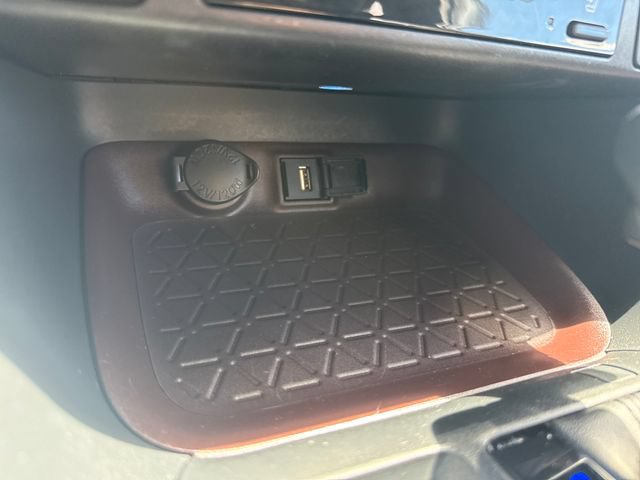 Used 2021 Toyota RAV4 Limited w/ Limited Grade Weather Package AWD/4WD image 33