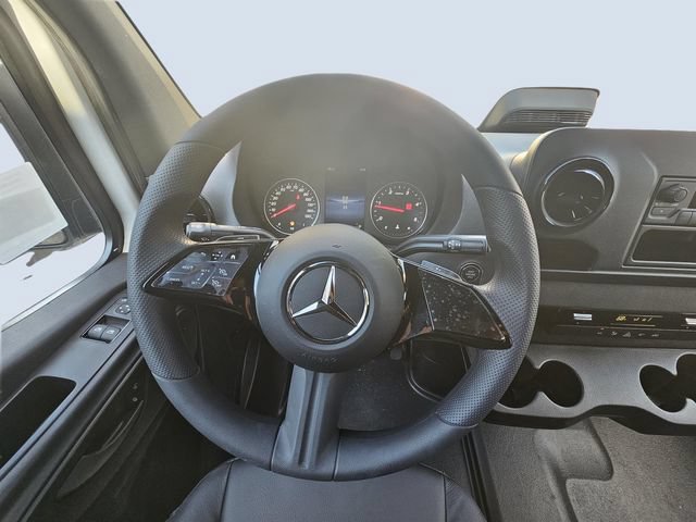 New 2026 Mercedes-Benz Sprinter 2500 image 17