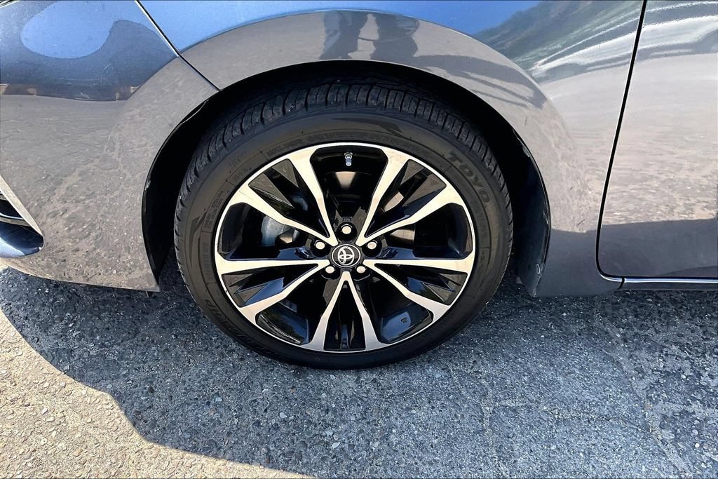 Certified 2017 Toyota Corolla SE w/ SE Premium Package FWD image 8
