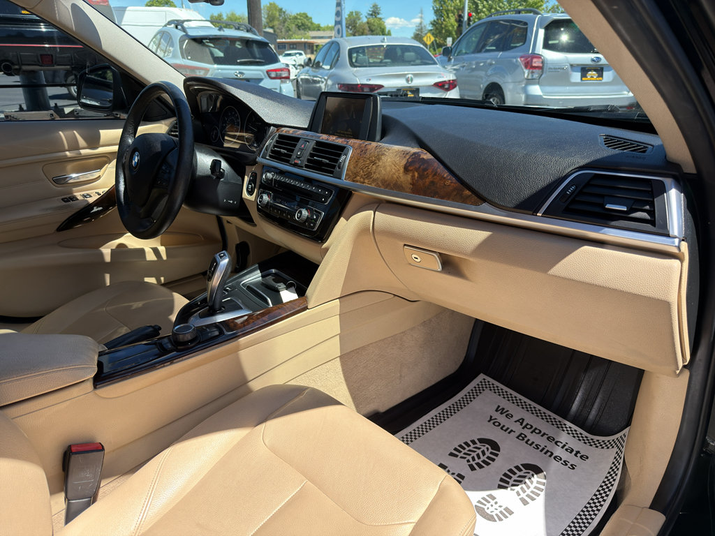 Used 2016 BMW 320i xDrive Sedan AWD/4WD image 18