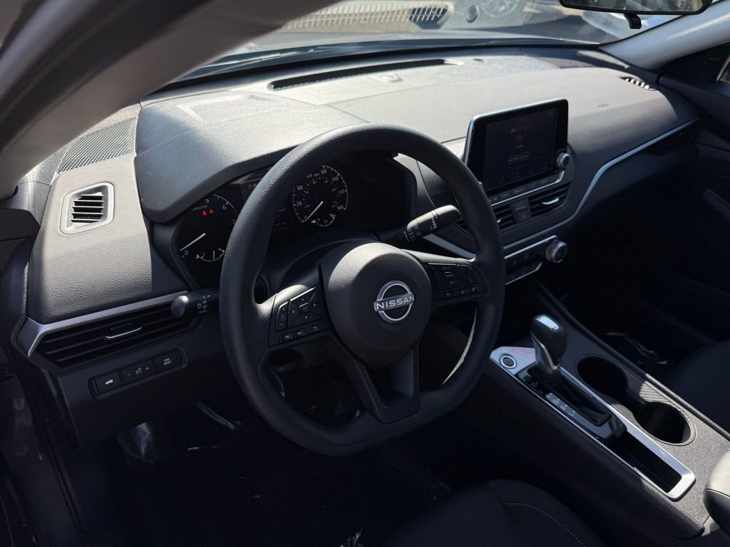 Certified 2025 Nissan Altima 2.5 S image 16