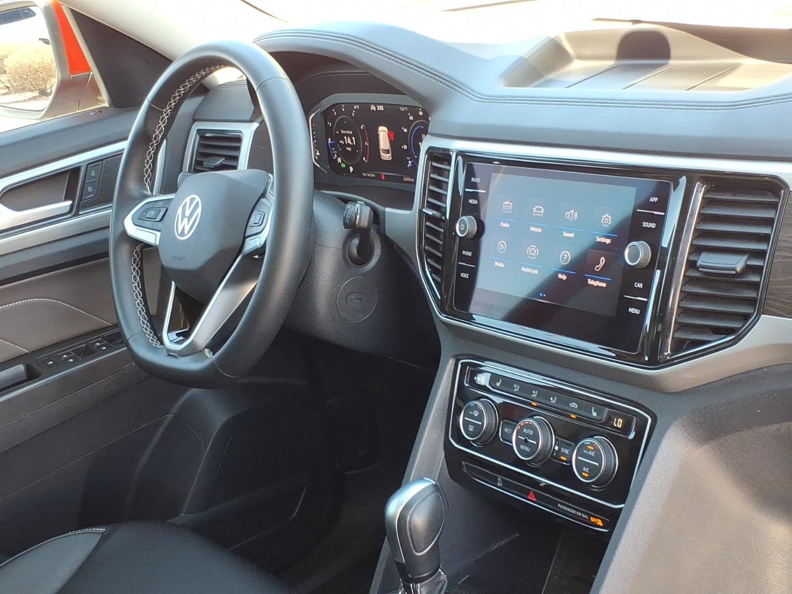 Certified 2022 Volkswagen Atlas SE w/ Panoramic Sunroof Package FWD image 13