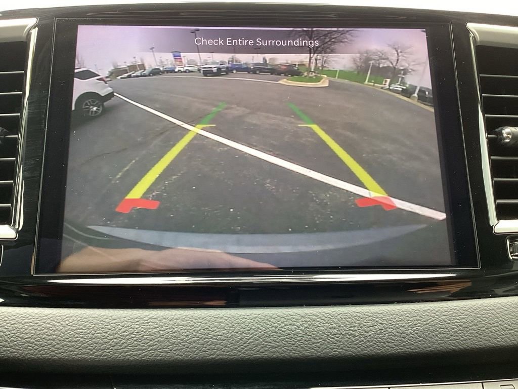 Used 2023 Chrysler Pacifica Touring-L image 20