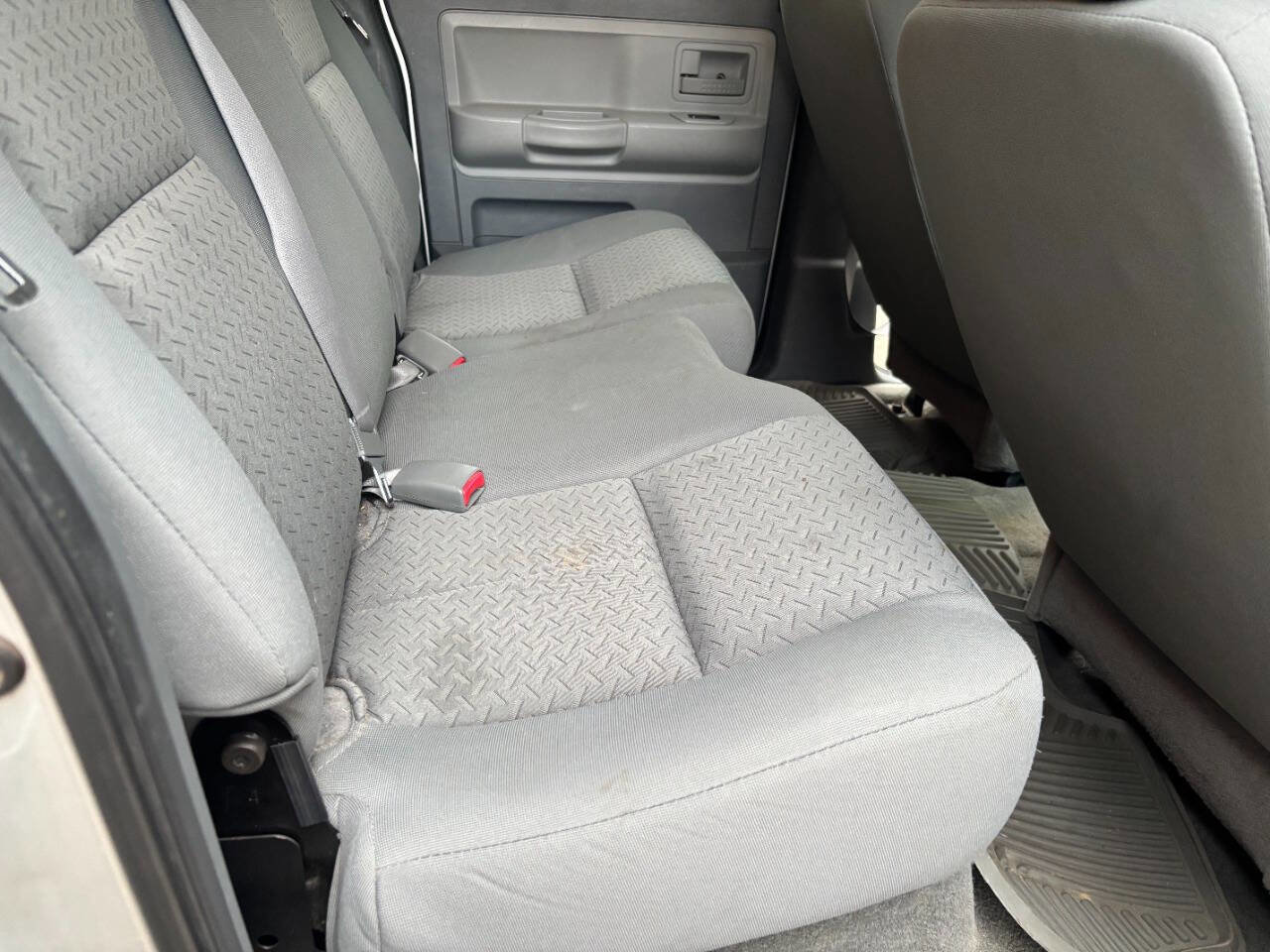 Used 2007 Dodge Dakota ST w/ PWR Convenience Group AWD/4WD image 19