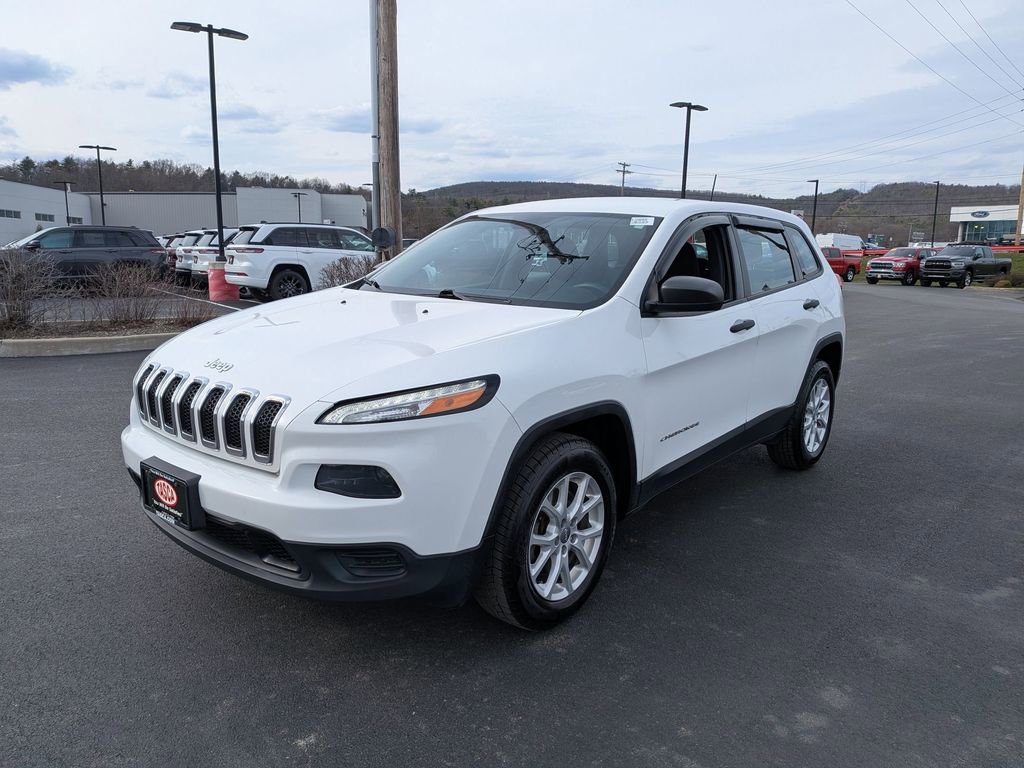 Used 2017 Jeep Cherokee Sport image 8
