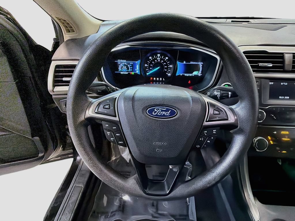 Used 2018 Ford Fusion S FWD image 9