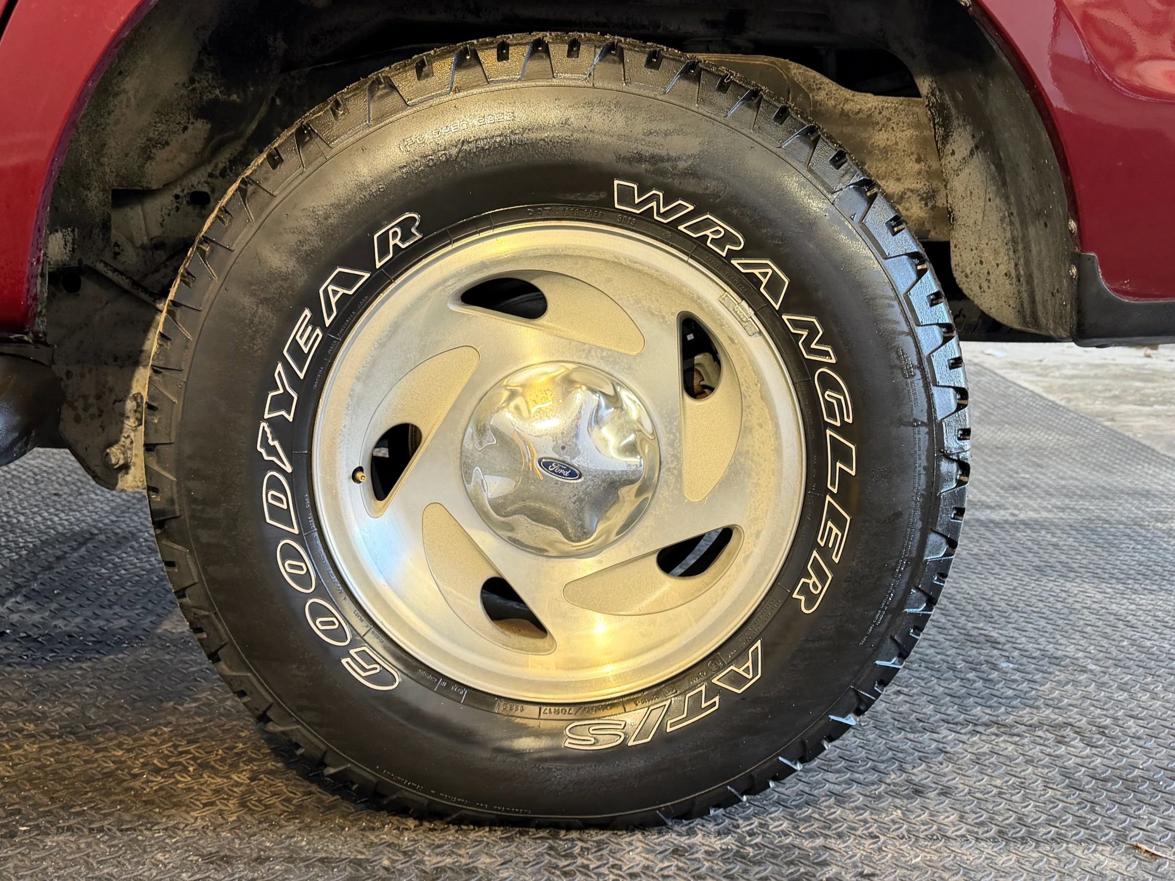 Used 1998 Ford Expedition 4WD image 11