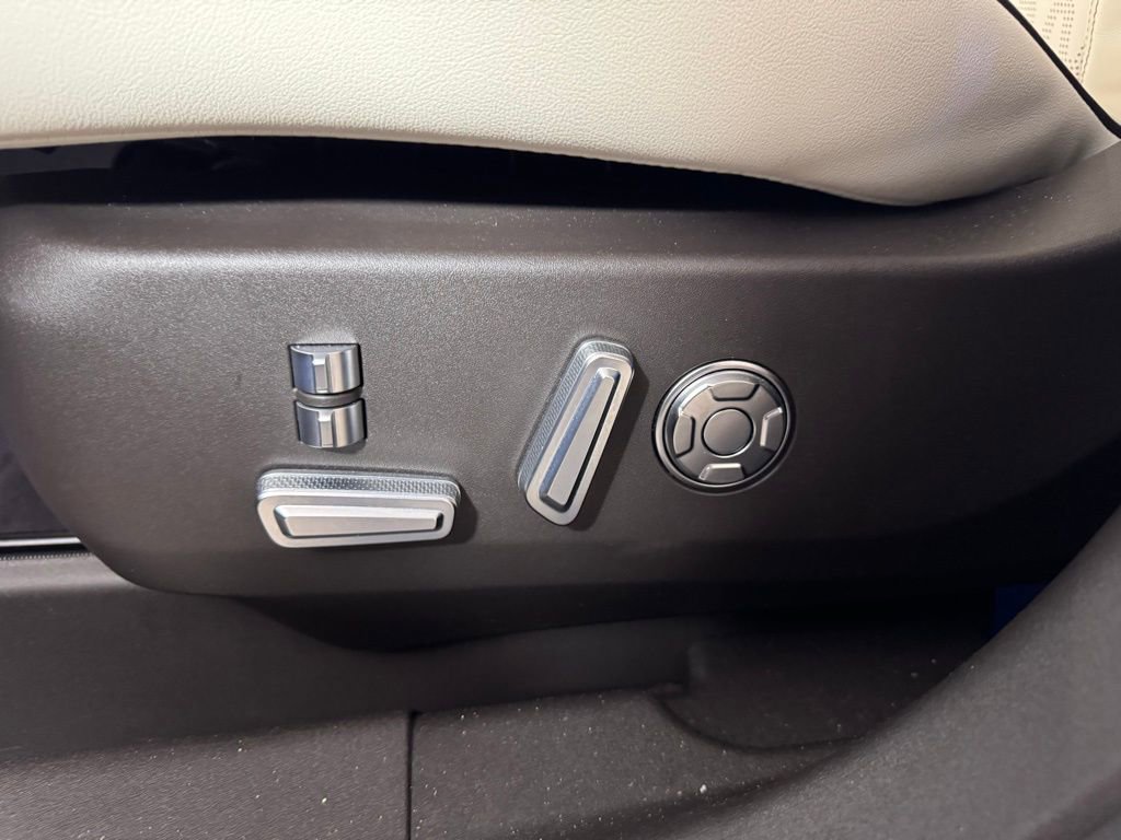 New 2024 Lincoln Nautilus Black Label w/ Jet Appearance Package (87T) image 22