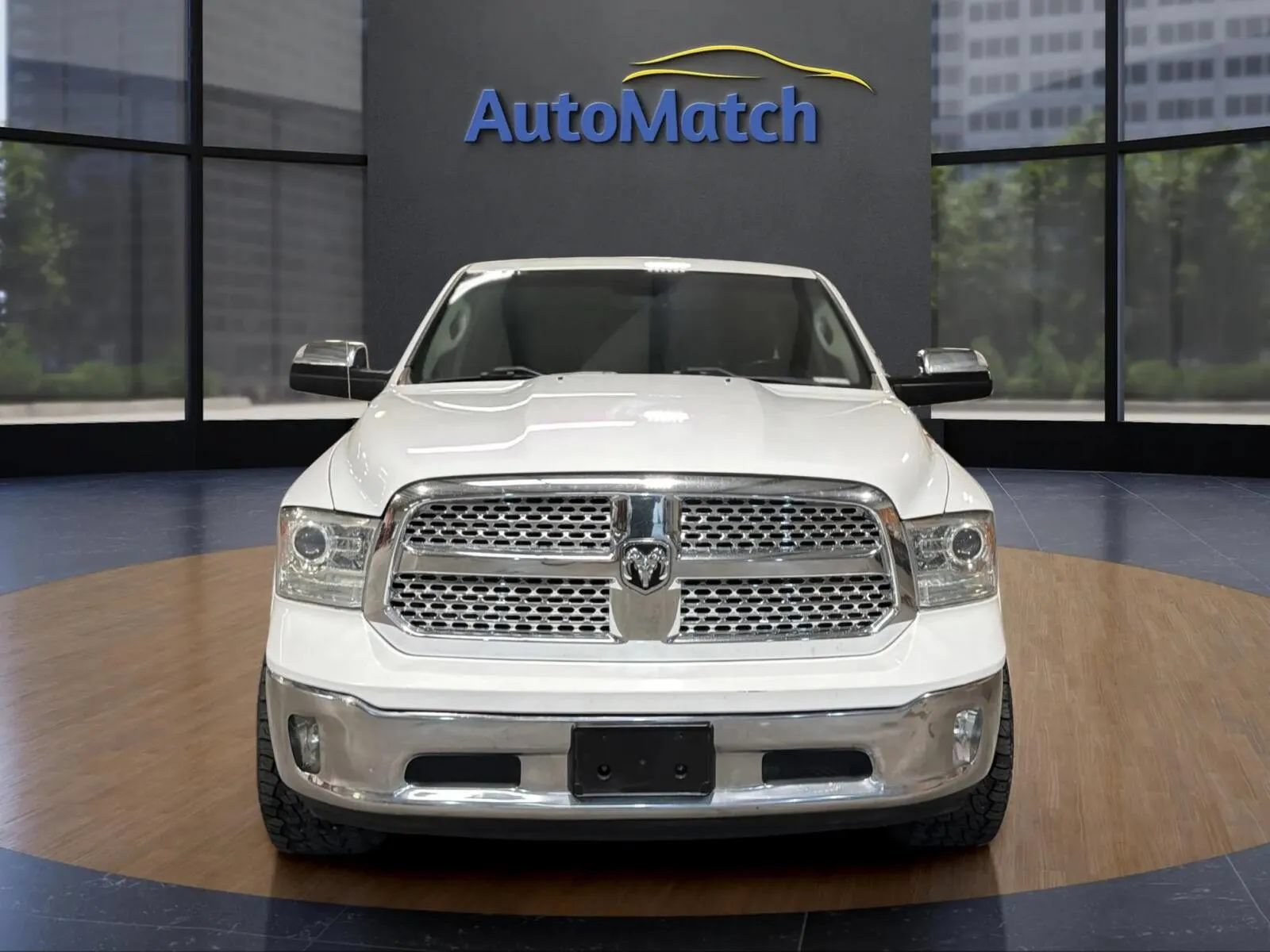 Used 2017 RAM 1500 Laramie AWD/4WD image 3