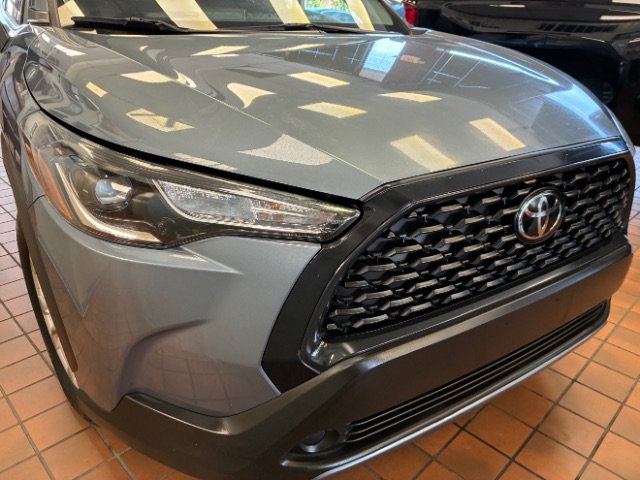 Used 2023 Toyota Corolla Cross LE FWD image 2