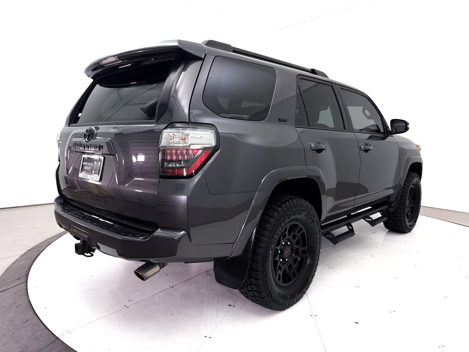 Used 2018 Toyota 4Runner SR5 Premium AWD/4WD image 18