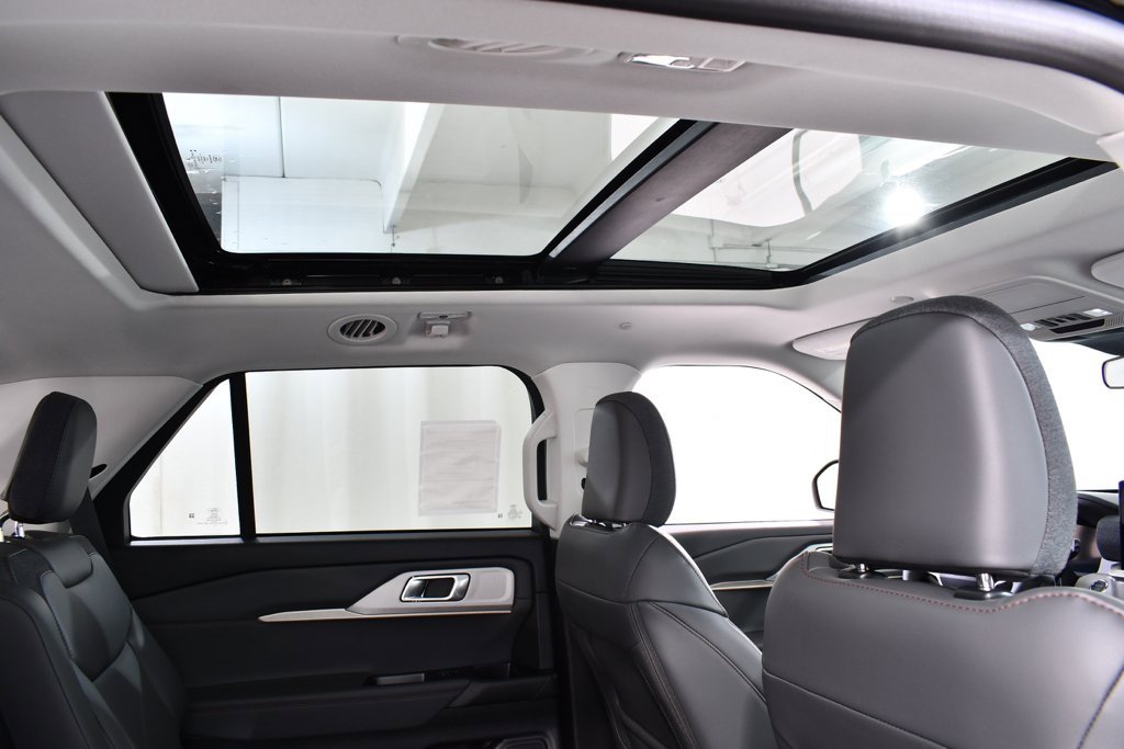 New 2025 Ford Explorer Active w/ Active Comfort Package image 18