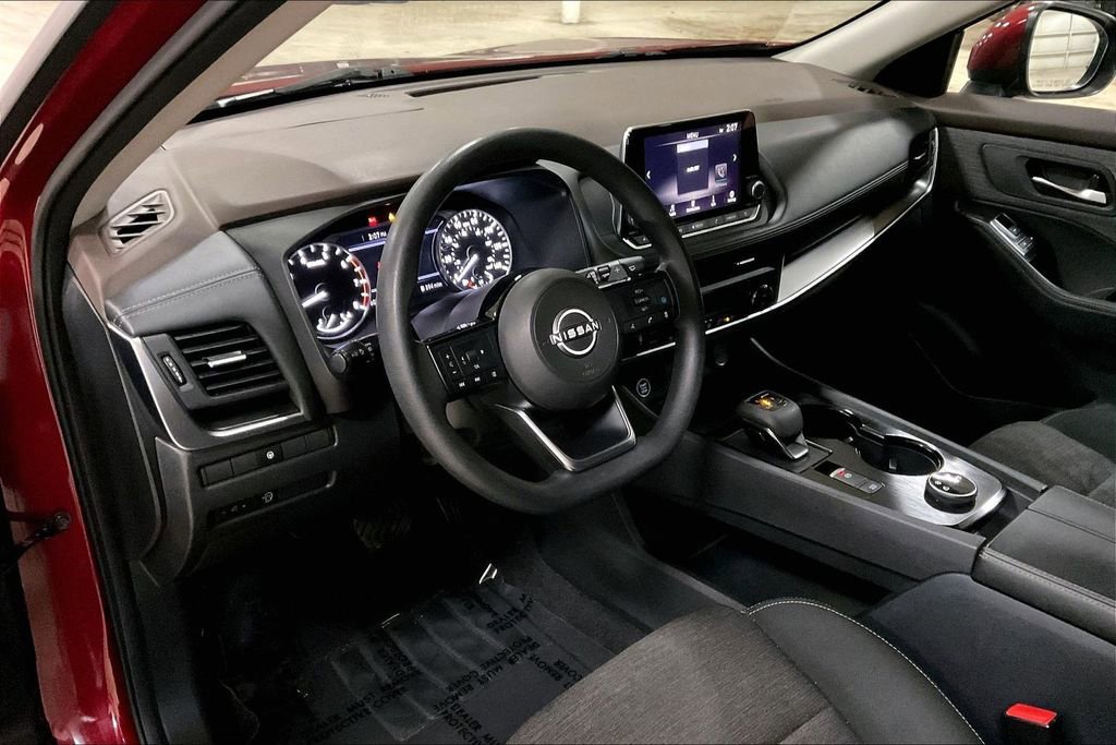 Used 2023 Nissan Rogue SV image 13