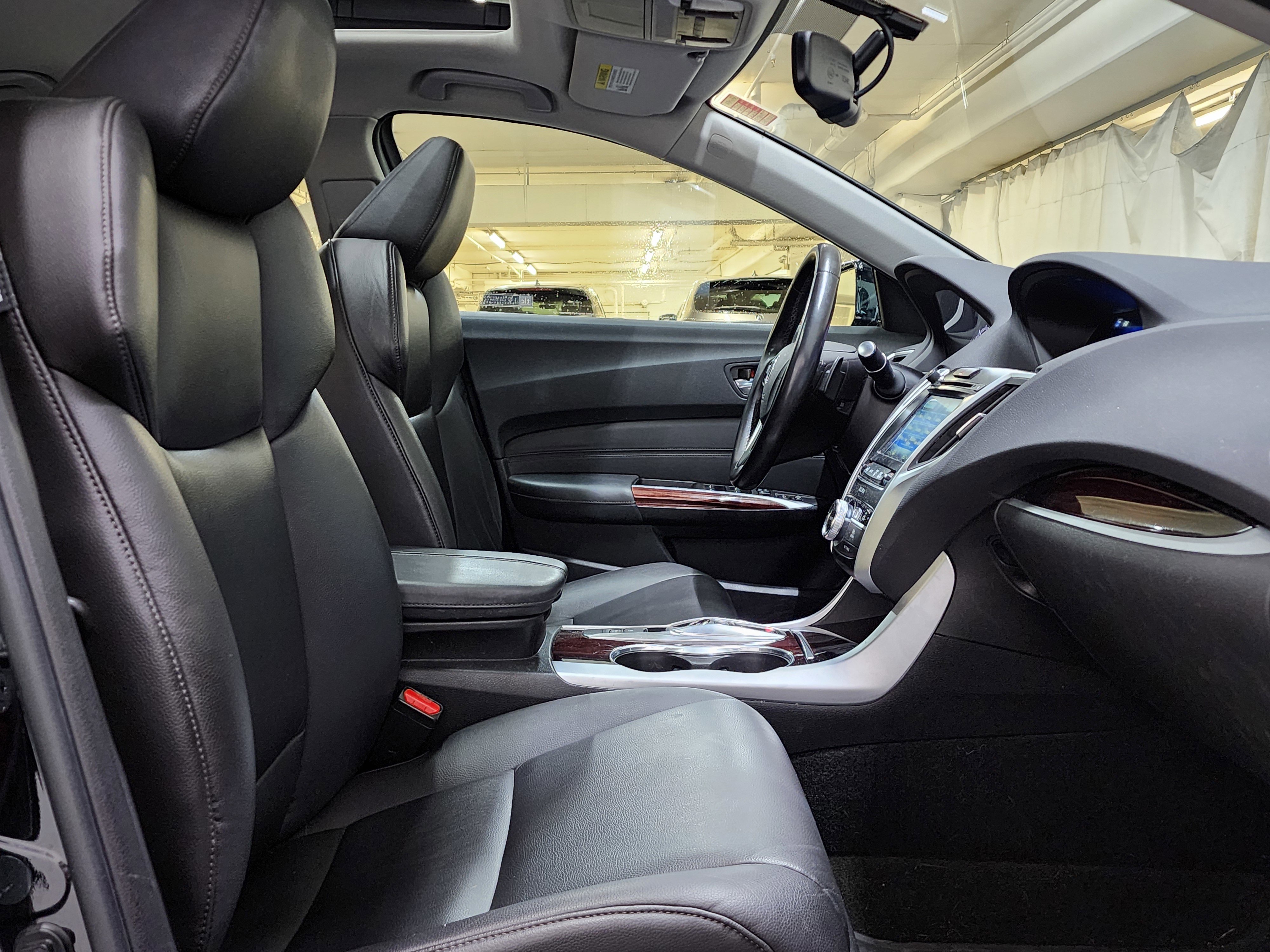 Used 2017 Acura TLX V6 image 21