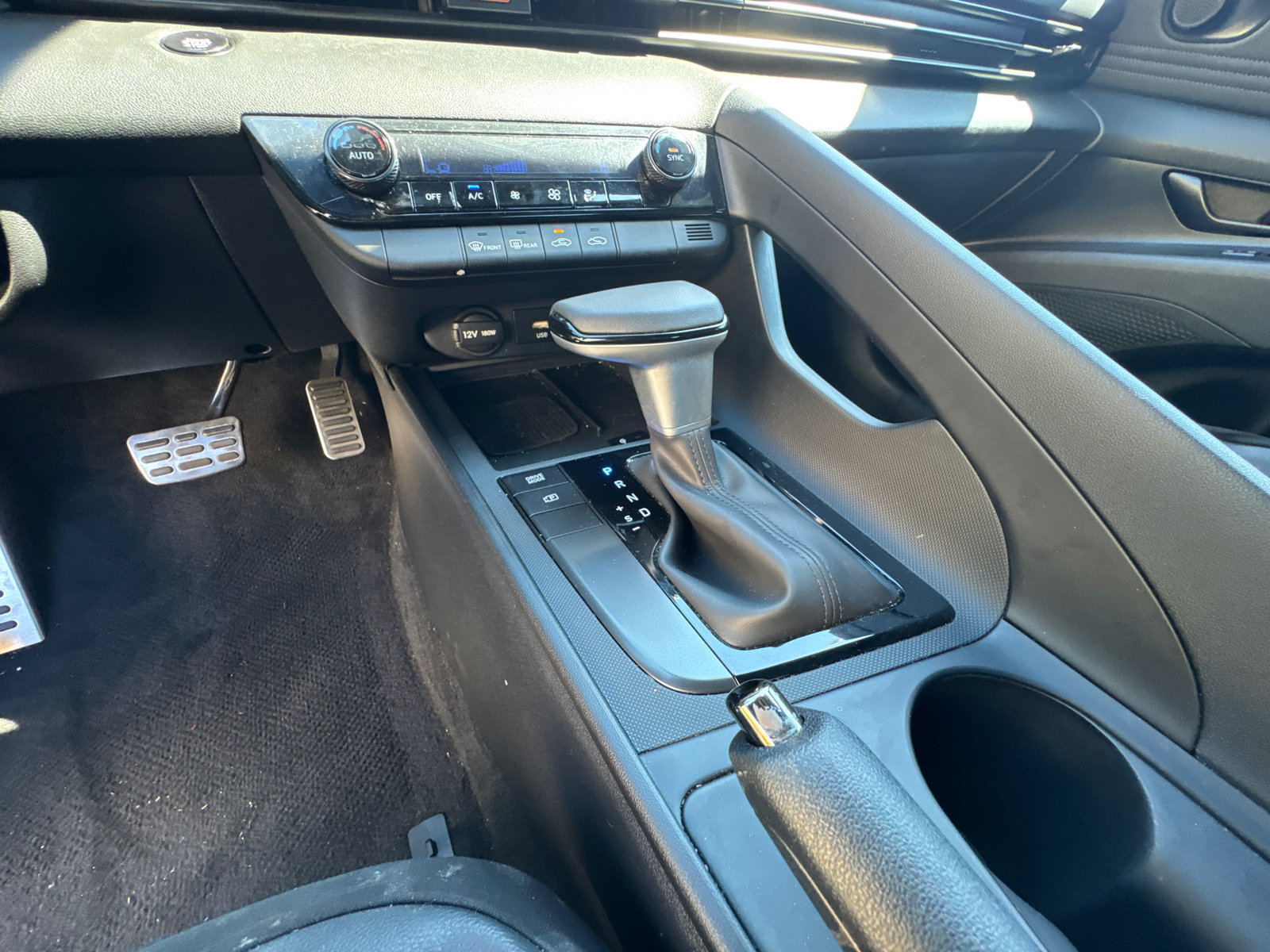 Used 2026 Hyundai Elantra Sport FWD image 29