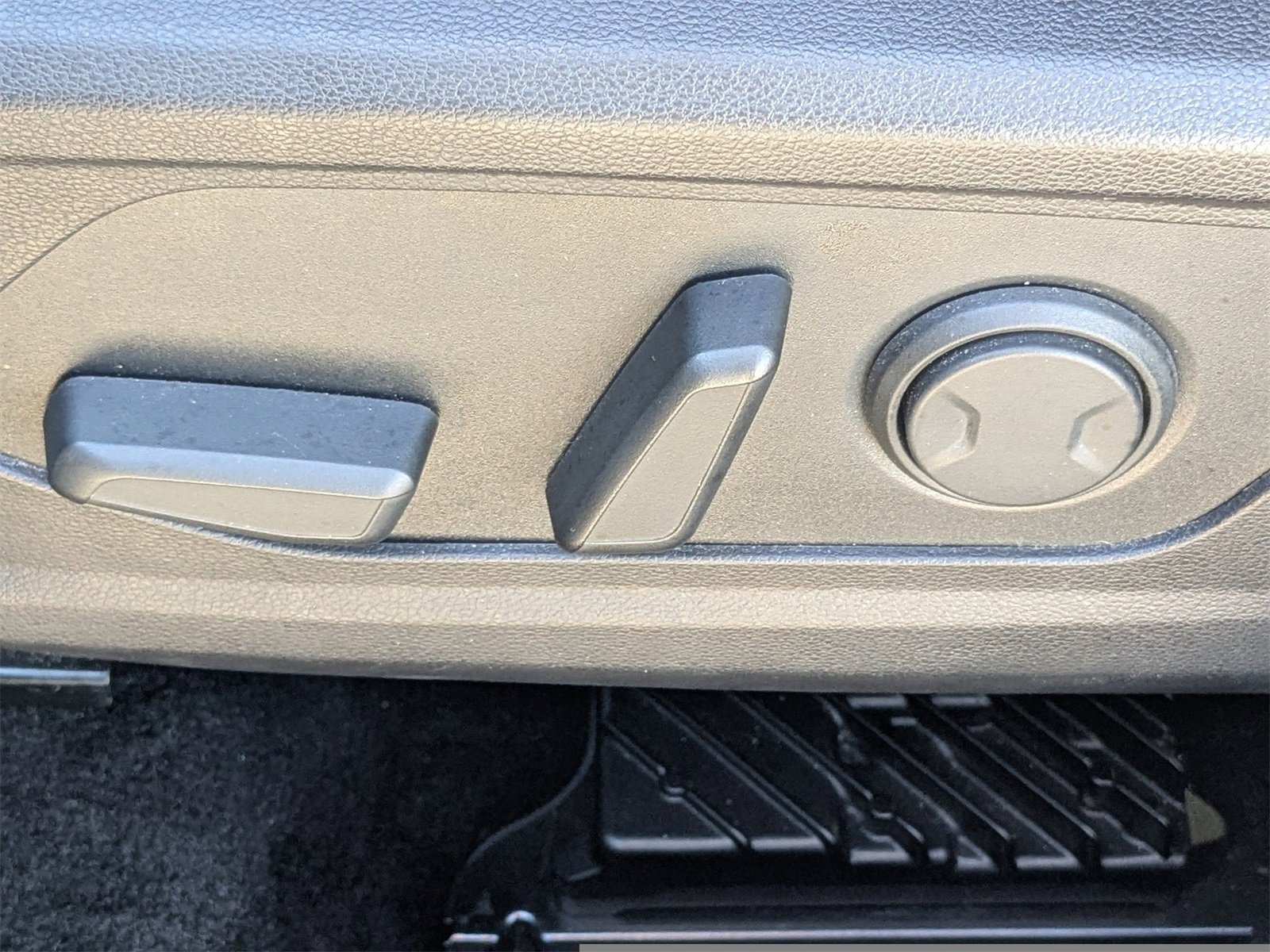 Used 2022 Hyundai Tucson Limited image 22