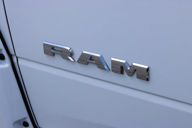 Used 2024 RAM 2500 Big Horn w/ Off Road Package AWD/4WD image 19
