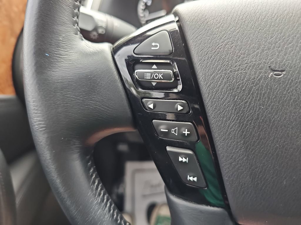 Used 2023 Nissan Armada SL w/ Captain's Chairs Package AWD/4WD image 22