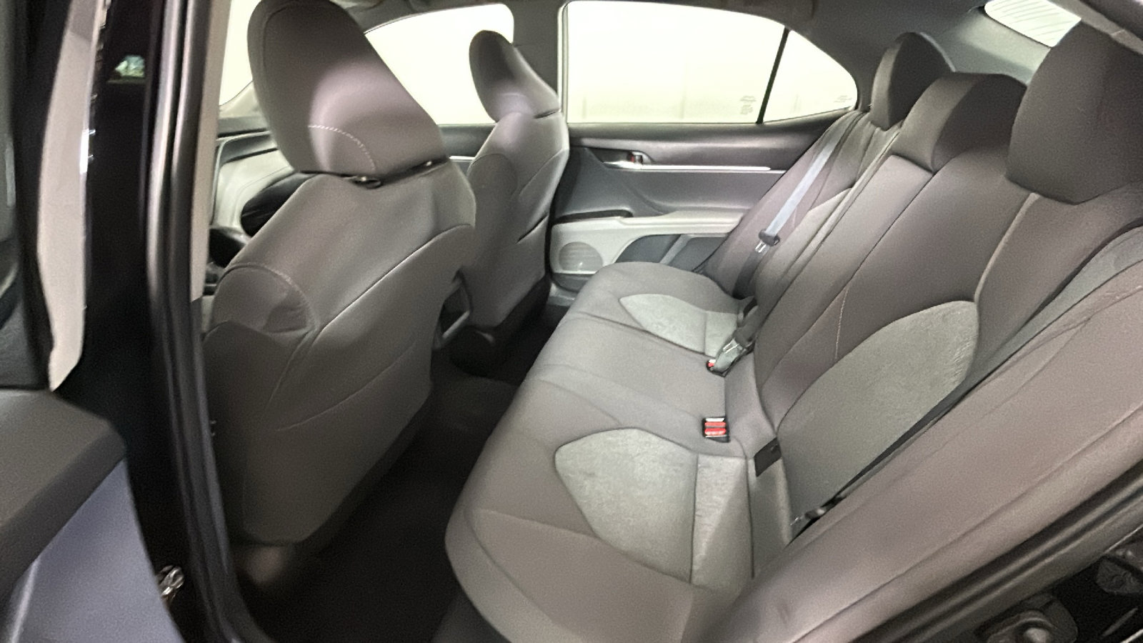 Used 2023 Toyota Camry LE FWD image 26