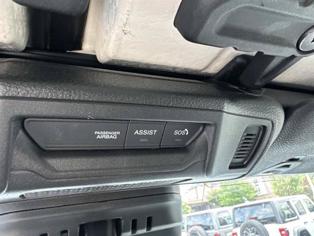 Used 2024 Jeep Wrangler Unlimited Sahara w/ Safety Group AWD/4WD image 17