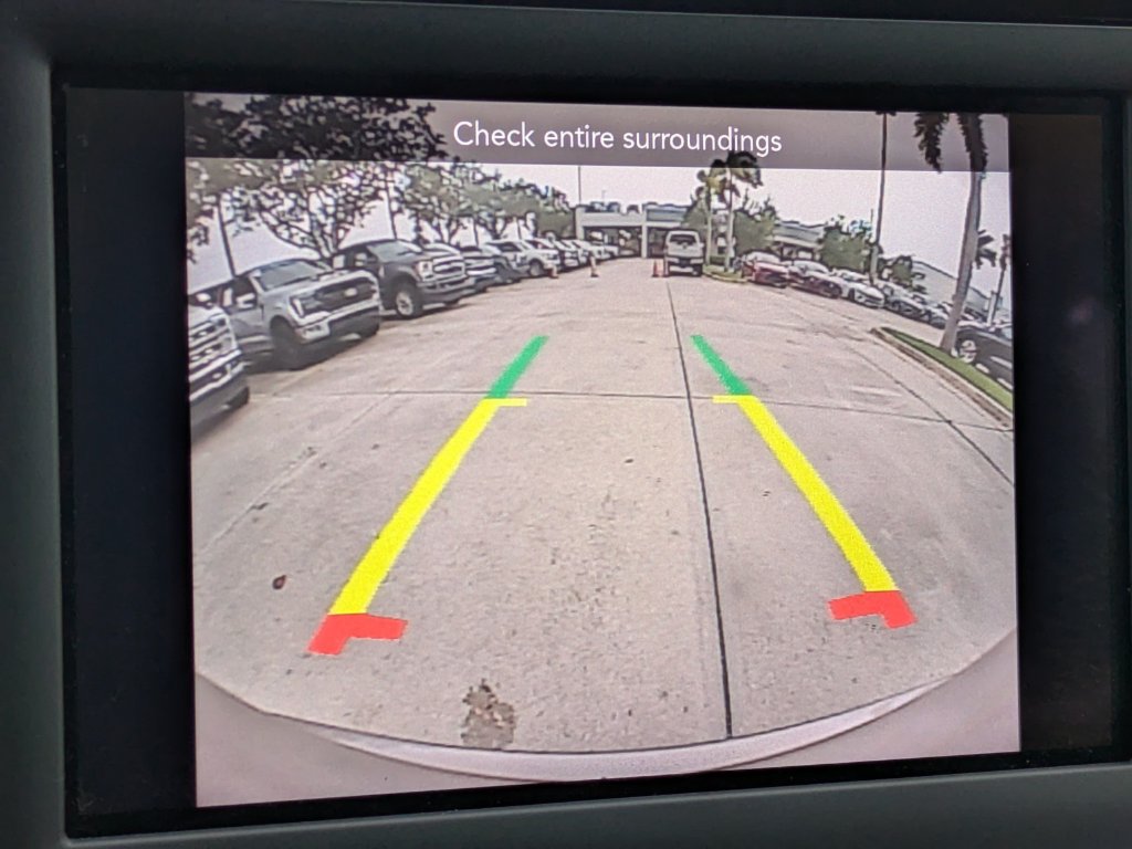 Used 2018 Chrysler Pacifica Touring-L FWD image 23