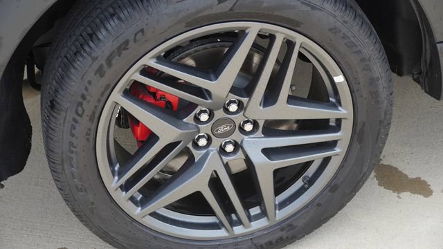 Used 2025 Ford Explorer ST-Line w/ ST-Line Street Pack AWD/4WD image 11