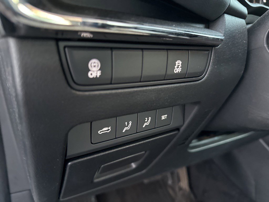 Used 2023 MAZDA MAZDA3 s image 9