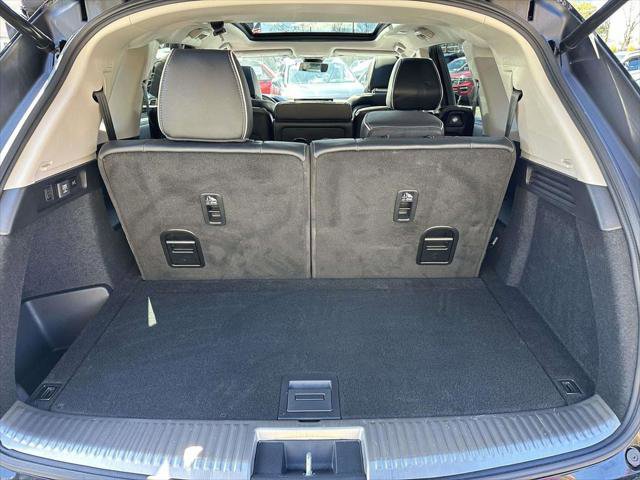 Used 2023 Acura MDX Advance Package image 11